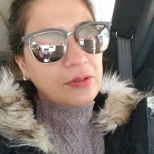 Meet your Posher, Manisha